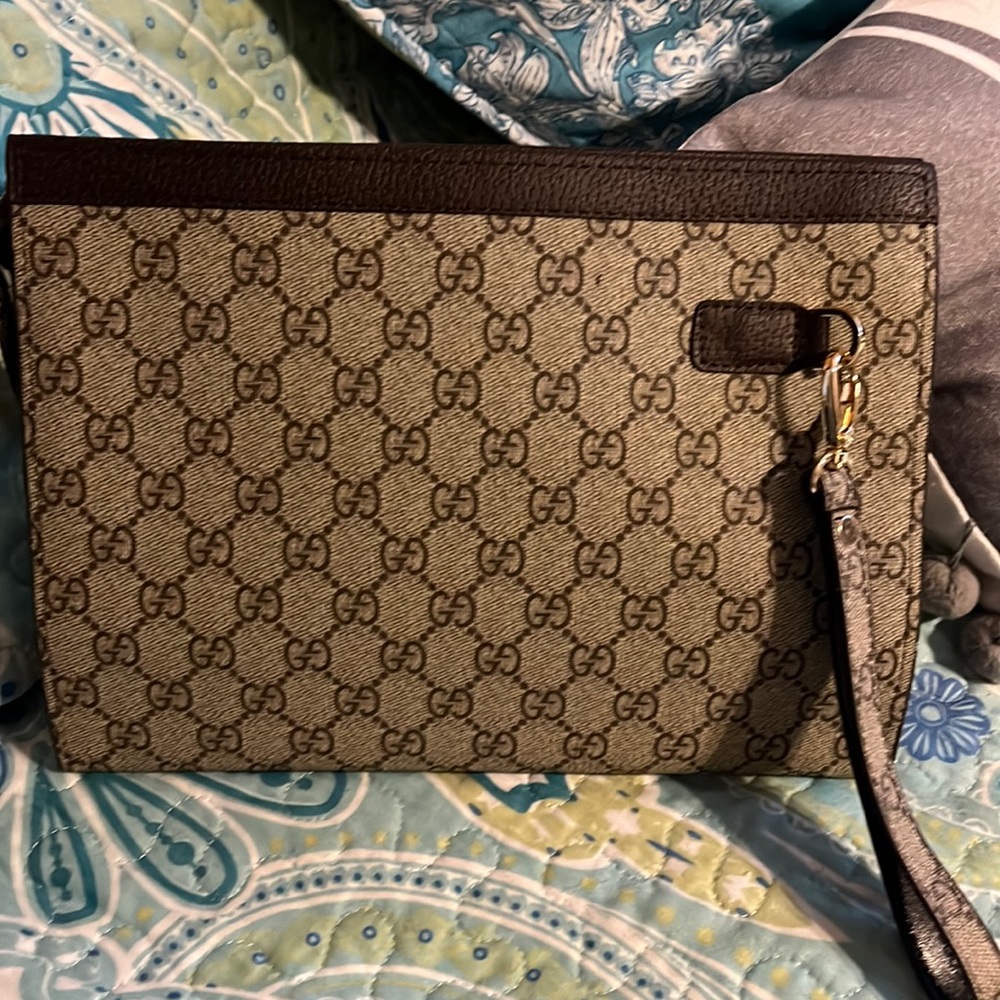 Inspired wristlet